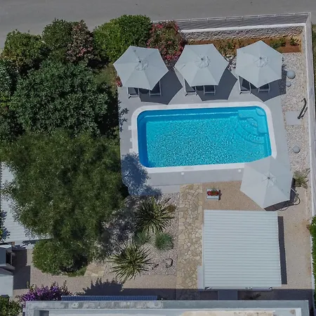 Tome-1 By Interhome 维尔