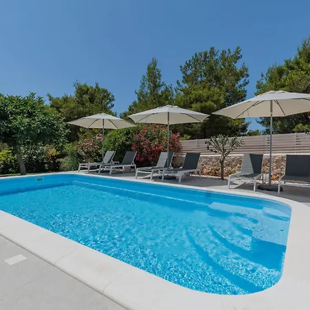 Tome-1 By Interhome * 维尔