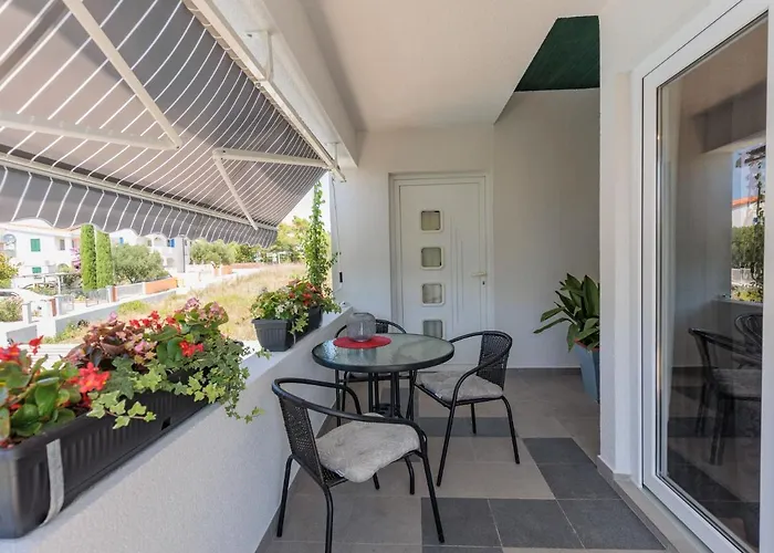 Апартаменты Tome-1 By Interhome Вир